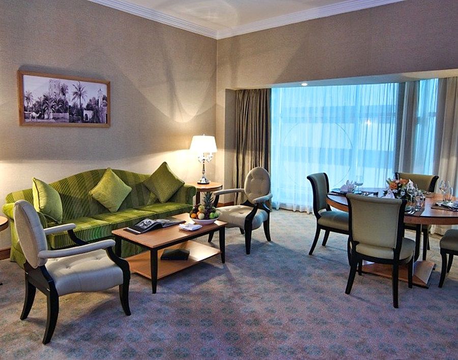 Wiseman Grand Hotel ドーハ エクステリア 写真 A suite at the hotel