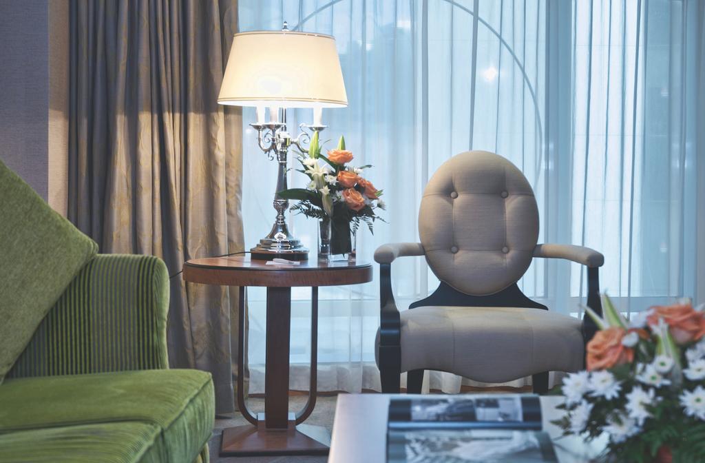 Wiseman Grand Hotel ドーハ エクステリア 写真 A living room at the hotel